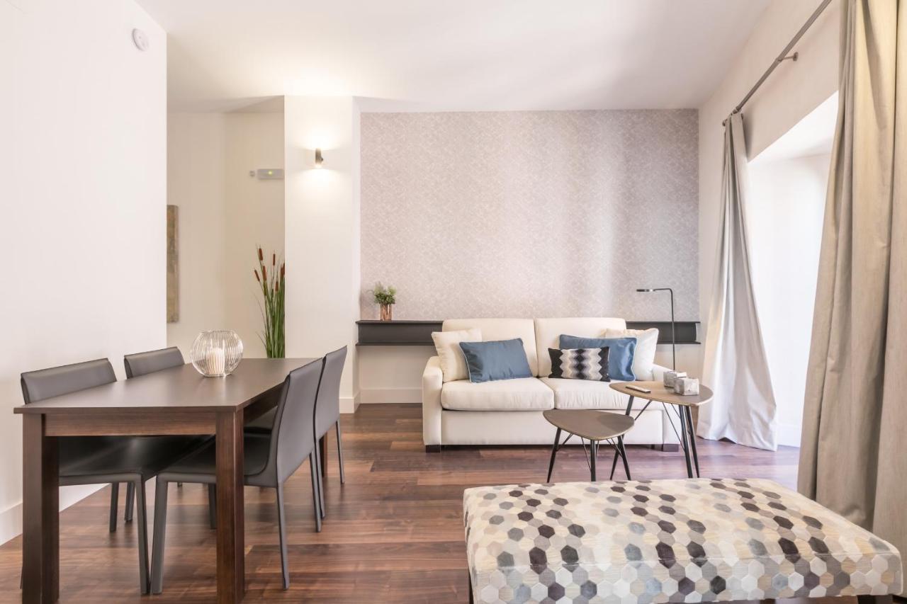 Green-Apartments Sierpes Luxury Suites Siviglia Esterno foto